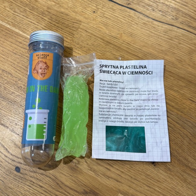 Mini eksperymenty Einstein The Purple Cow - Plastelina świecąca w ciemności