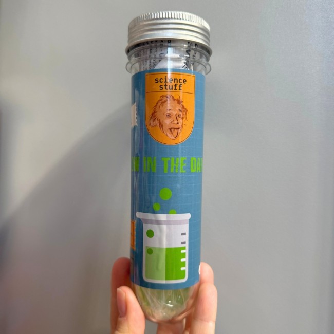 Mini eksperymenty Einstein The Purple Cow - Plastelina świecąca w ciemności