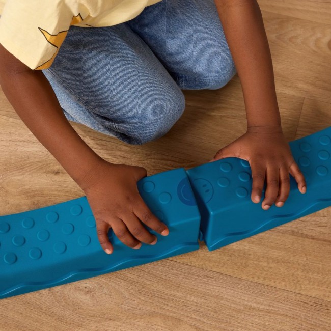 Muzyczna ścieżka sensoryczna B. Toys - Balance & Groove Set 14 el.