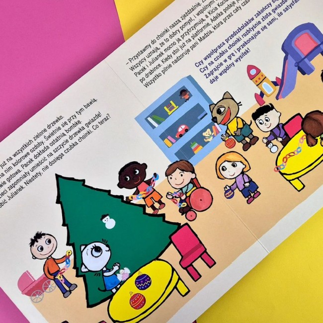 Książka z grą "Kicia Kocia Drużyna Gwiazdki" Wydawnictwo Media Rodzina