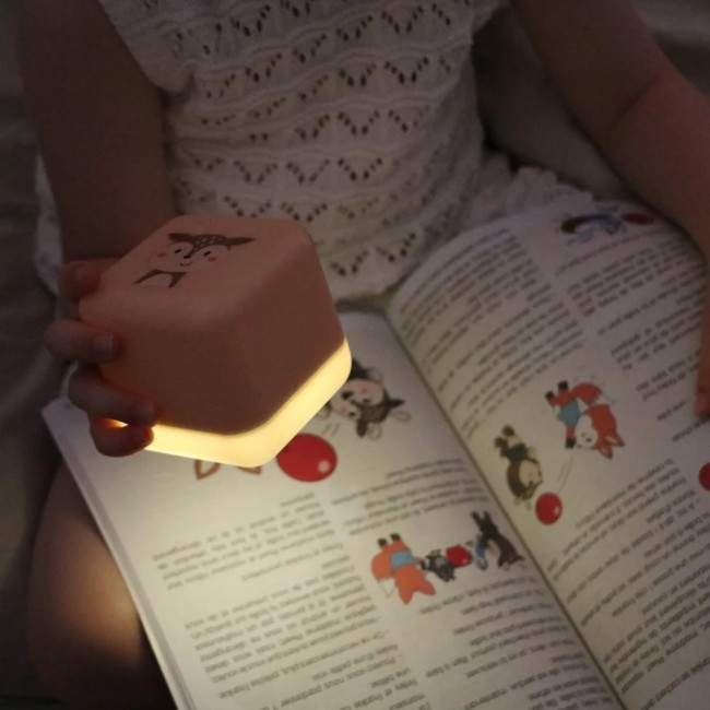 Przenośna lampka nocna Cloud B - świecąca kostka - Sarenka Finley