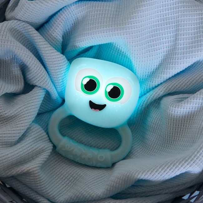 Świecąca grzechotka gryzak Glo Pals - Blair