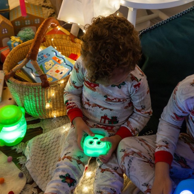 Świecąca grzechotka gryzak Glo Pals - Blair