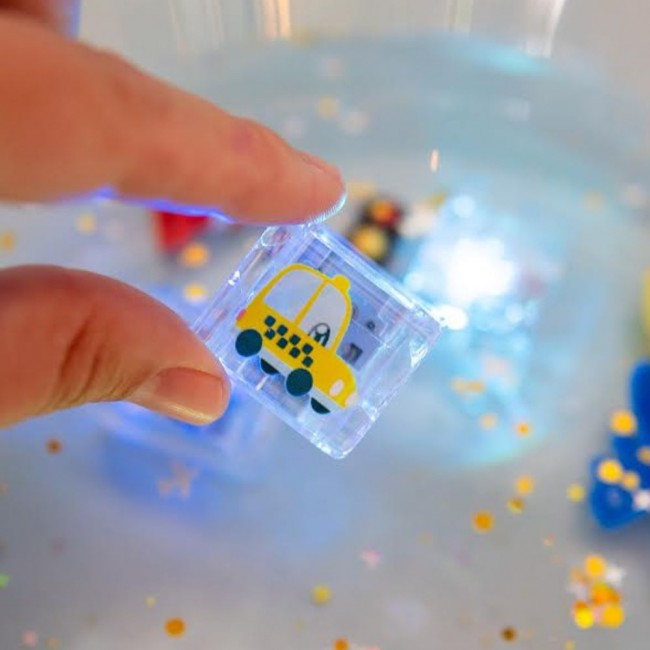 Kostki sensoryczne świecące w wodzie Glo Pals - Pojazdy 6 szt.