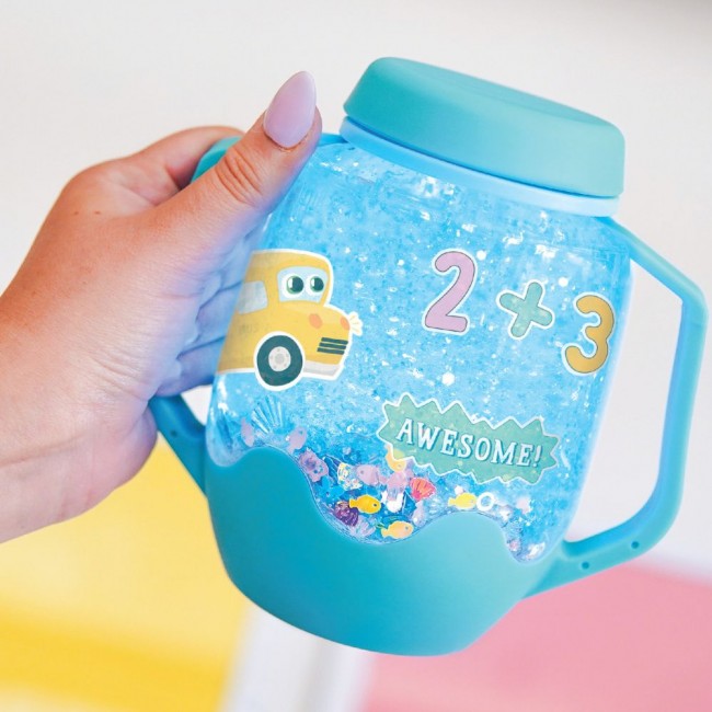 Słoik sensoryczny do napełnienia wodą Glo Pals z akcesoriami - ABC