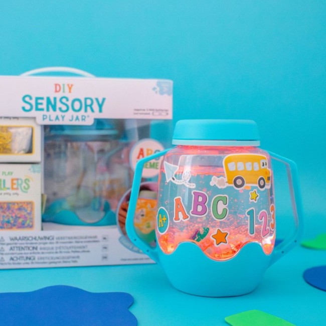 Słoik sensoryczny do napełnienia wodą Glo Pals z akcesoriami - ABC