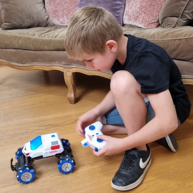 Pojazd kosmiczny zdalnie sterowany Buki