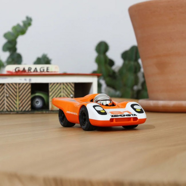 Samochód wyścigowy Zemonsta Playforever - Egon