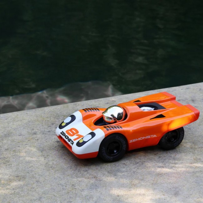 Samochód wyścigowy Zemonsta Playforever - Egon