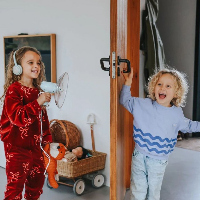 Wzmacniacz dźwięku ze słuchawkami Kidywolf