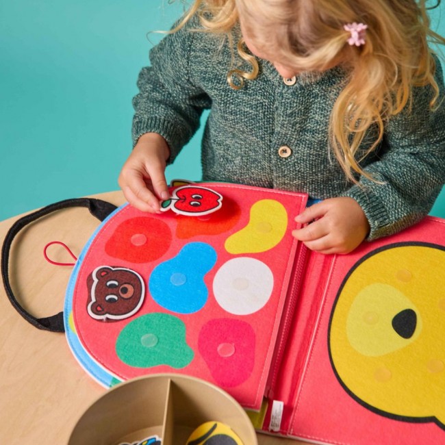 Miękka książeczka aktywizująca Montessori OMY - Kształty i kolory