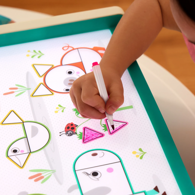 Edukacyjny podświetlany stolik do rysowania Look & Shine B. Toys - 71 el.