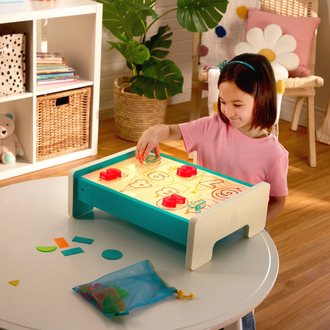 Edukacyjny podświetlany stolik do rysowania Look & Shine B. Toys - 71 el.